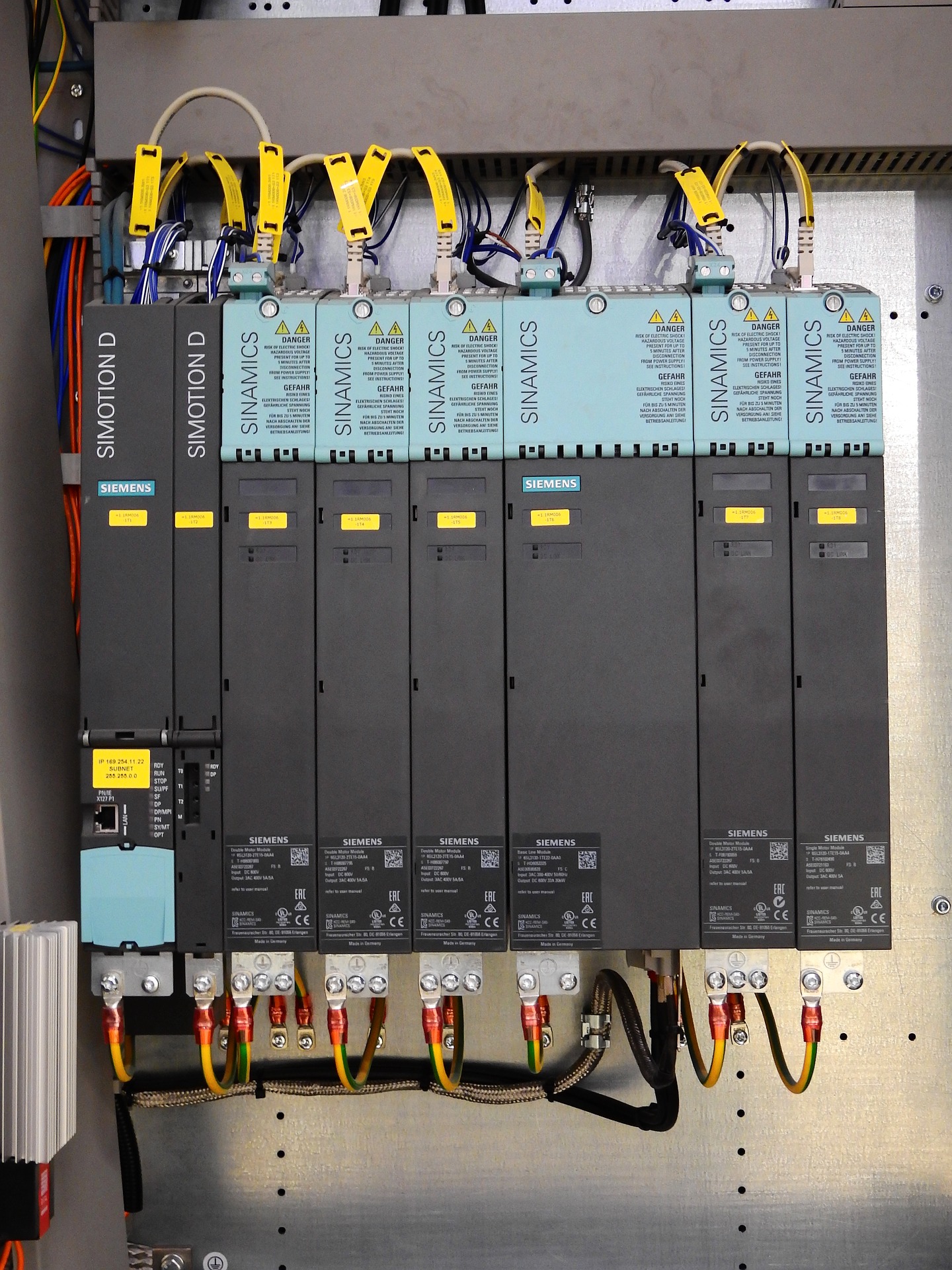 control-cabinet-2147373_1920.jpg